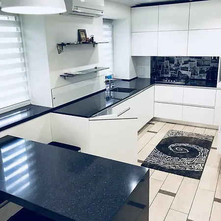 At Kvitka Polonyny * سولوتشين